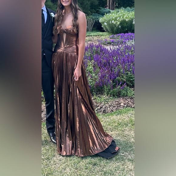 Sherri Hill Metallic Corset Prom Dress - Picture 2 of 5